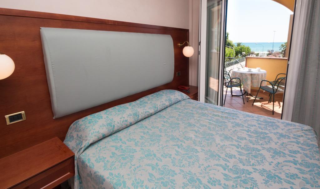 Hotel Costazzurra Grottammare Esterno foto